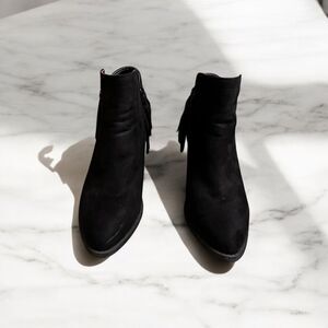 Love Culture Women's Black Fringe Heeled  Boots   Faux Suede Size 9